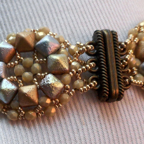Beading tutorial RIng of FIre Clasp